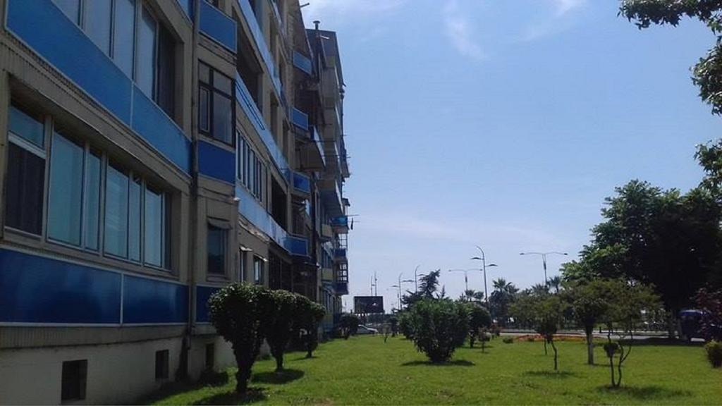 Apartment Irma Rustaveli 57 Batoemi Buitenkant foto