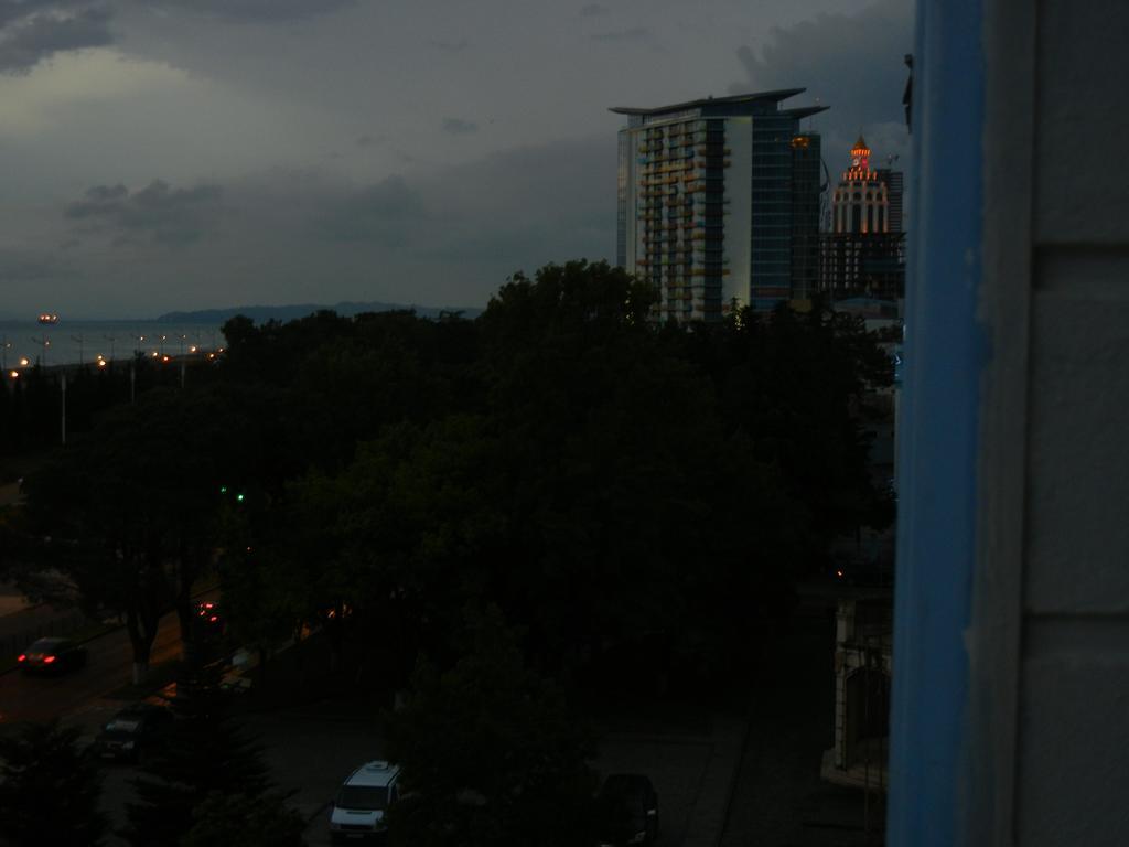 Apartment Irma Rustaveli 57 Batoemi Buitenkant foto