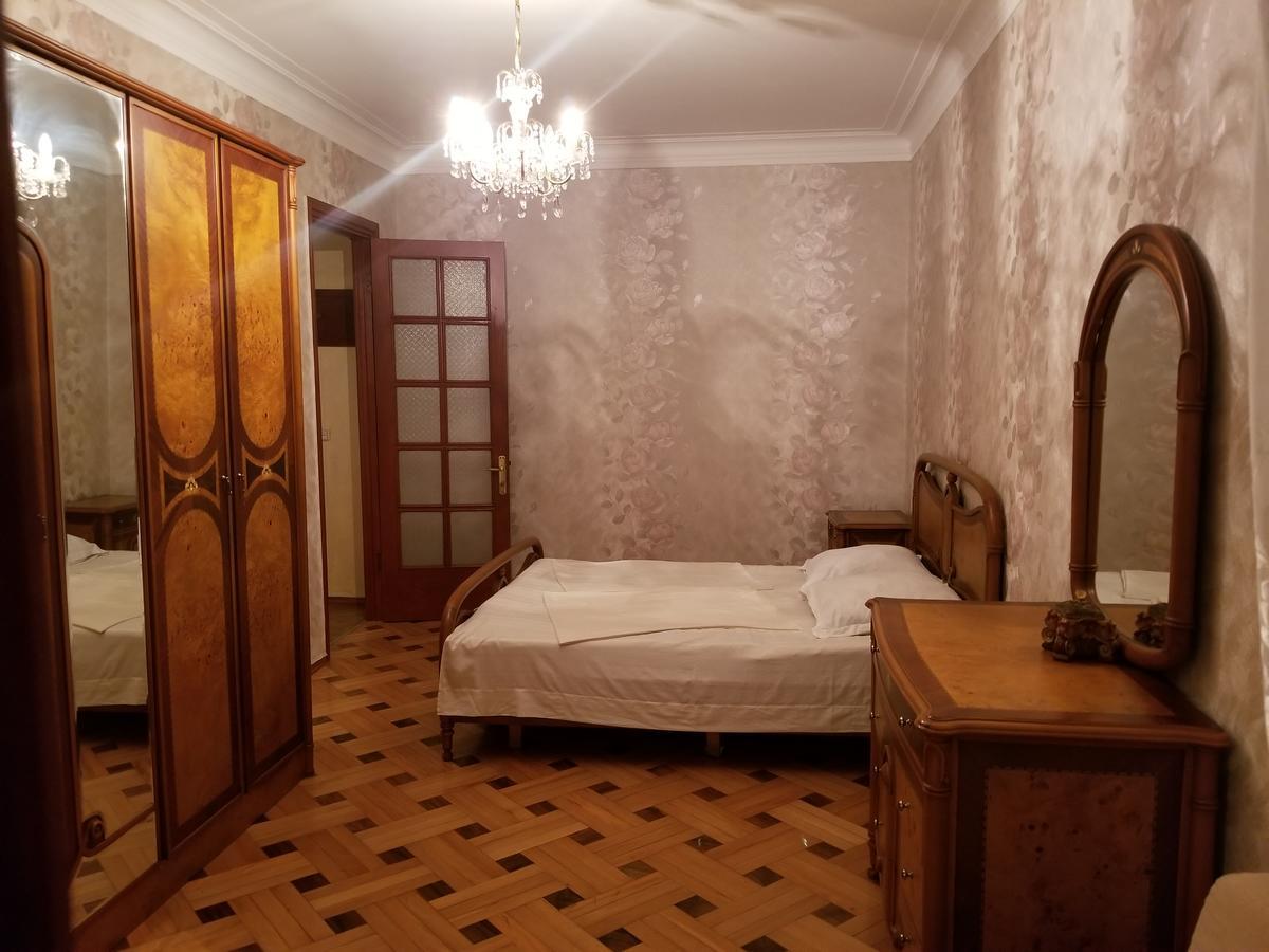 Apartment Irma Rustaveli 57 Batoemi Buitenkant foto