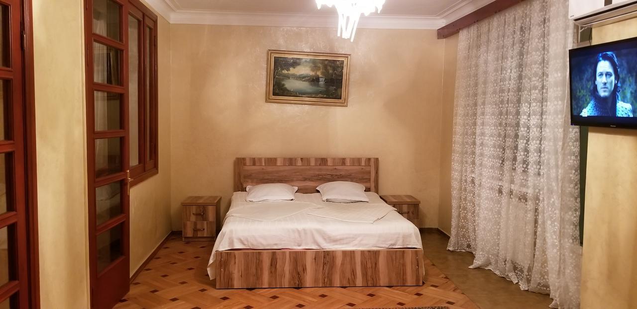 Apartment Irma Rustaveli 57 Batoemi Buitenkant foto